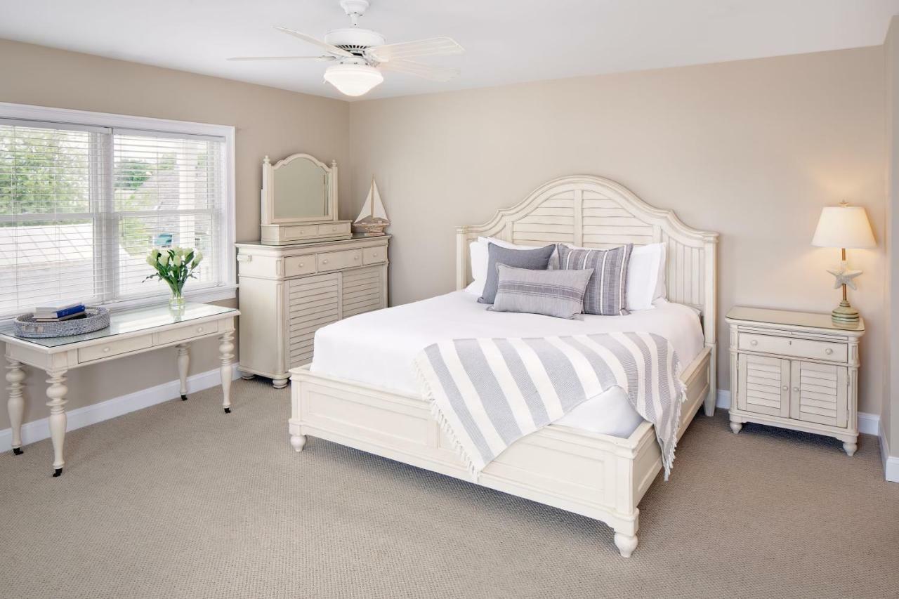 Bed & Breakfast At Harbor Hill Marina 3*
